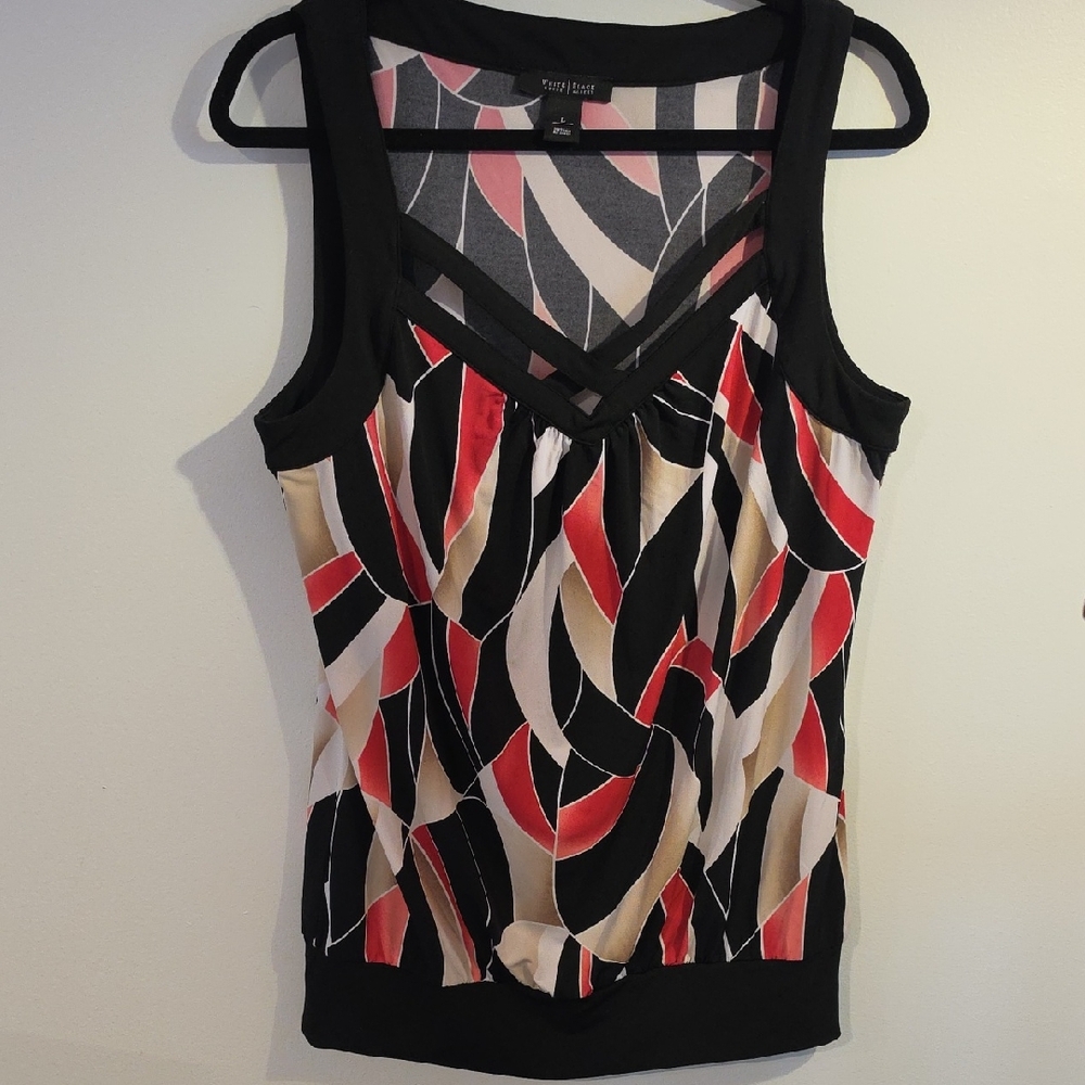 Sleeveless V-Neck Tank Top in Black, Red & Cream